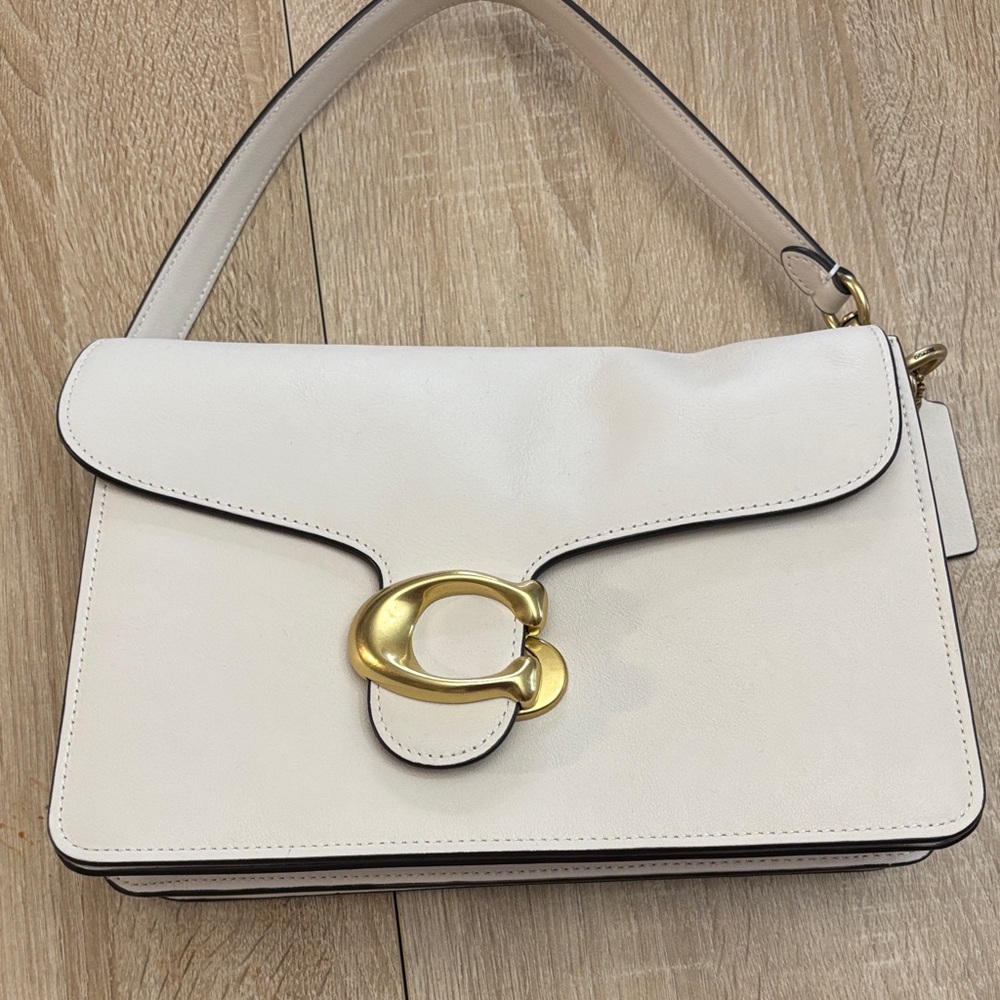 Cream Leather Shoulder Bag with Gold Hardware